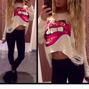 Lips sweater